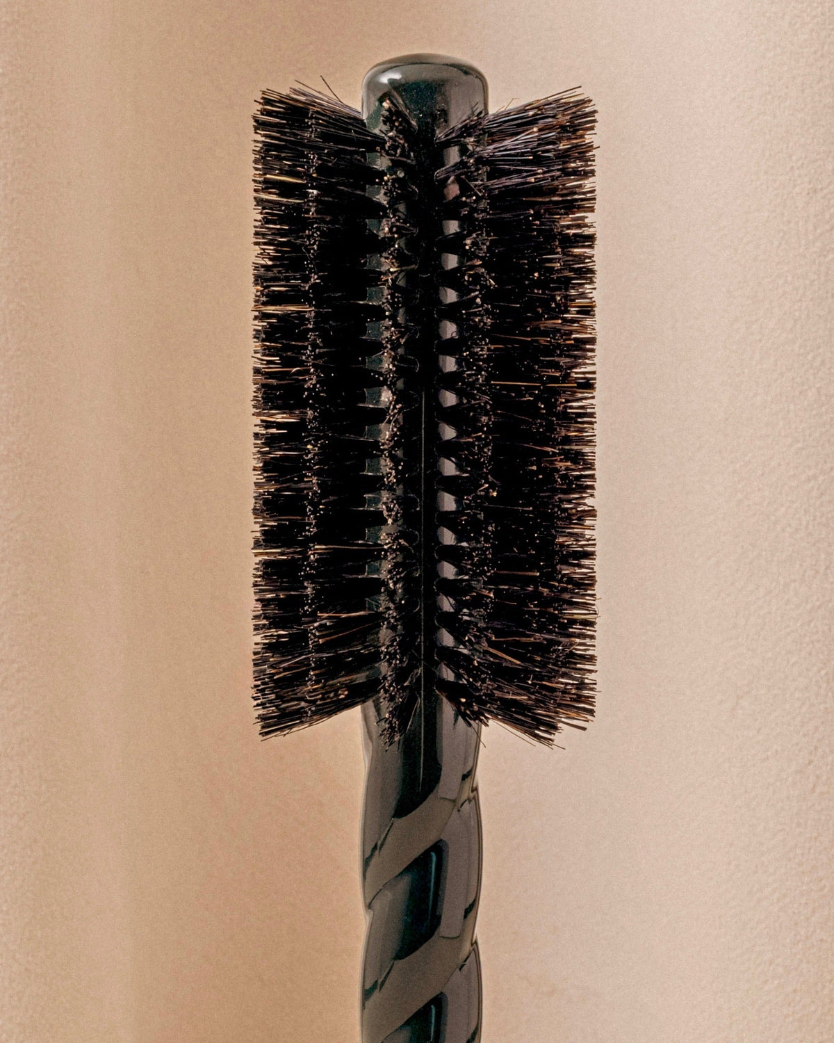 N.08 La Brosse Ronde Brushing Longueur & Mouvement Vert Émeraude