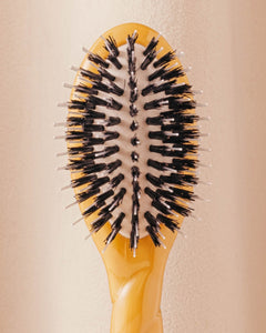 N.02 La Micro Brosse Démêlante & Soin l'Indispensable Jaune Safran