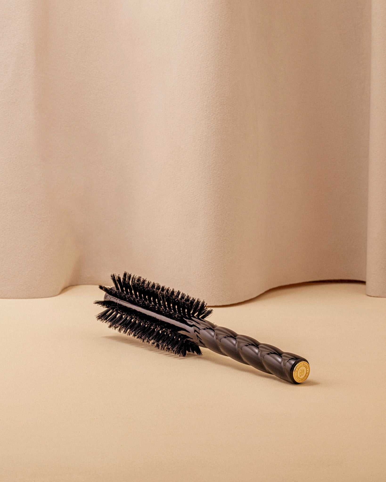 Black Édition N.05 La Brosse Ronde Brushing Volume & Style