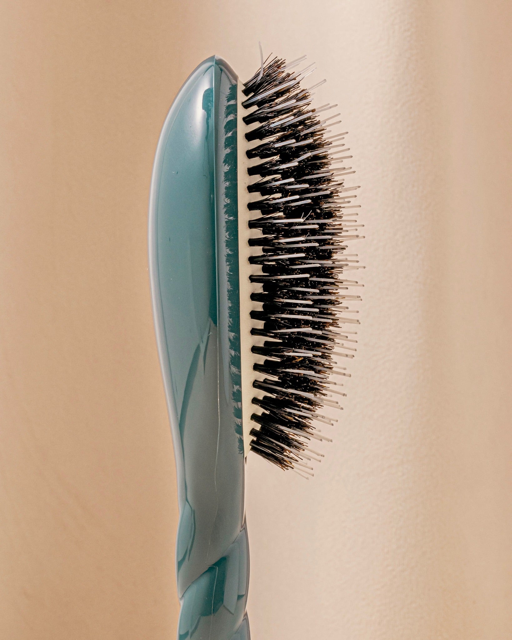 N.02 La Brosse Démêlante & Soin l'Indispensable Bleu Encre