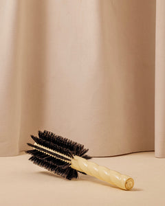 N.08 La Brosse Ronde Brushing Longueur & Mouvement Ivoire Cair
