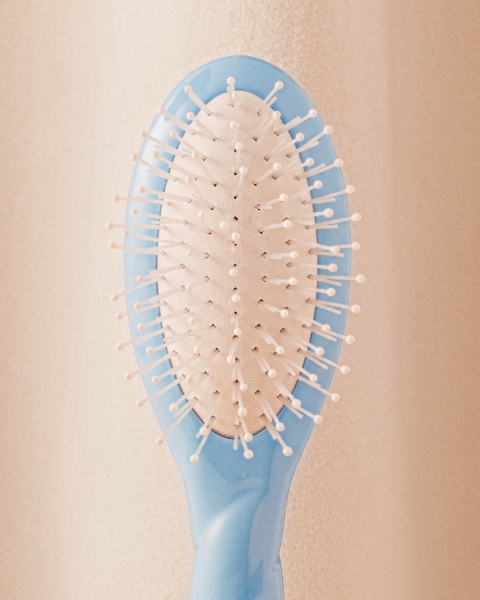 N.04 La Micro Brosse Démêlante & Massante La Miracle Bleu Ciel