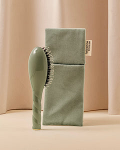 La Pochette "Petite Brosse" Vert Amande