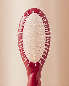 N.04 La Micro Brosse Démêlante & Massante La Miracle Rouge Cerise