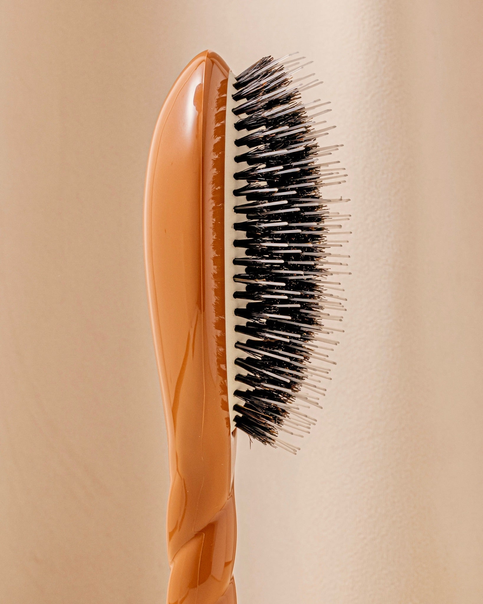N.02 La Brosse Démêlante & Soin l'Indispensable Terracotta