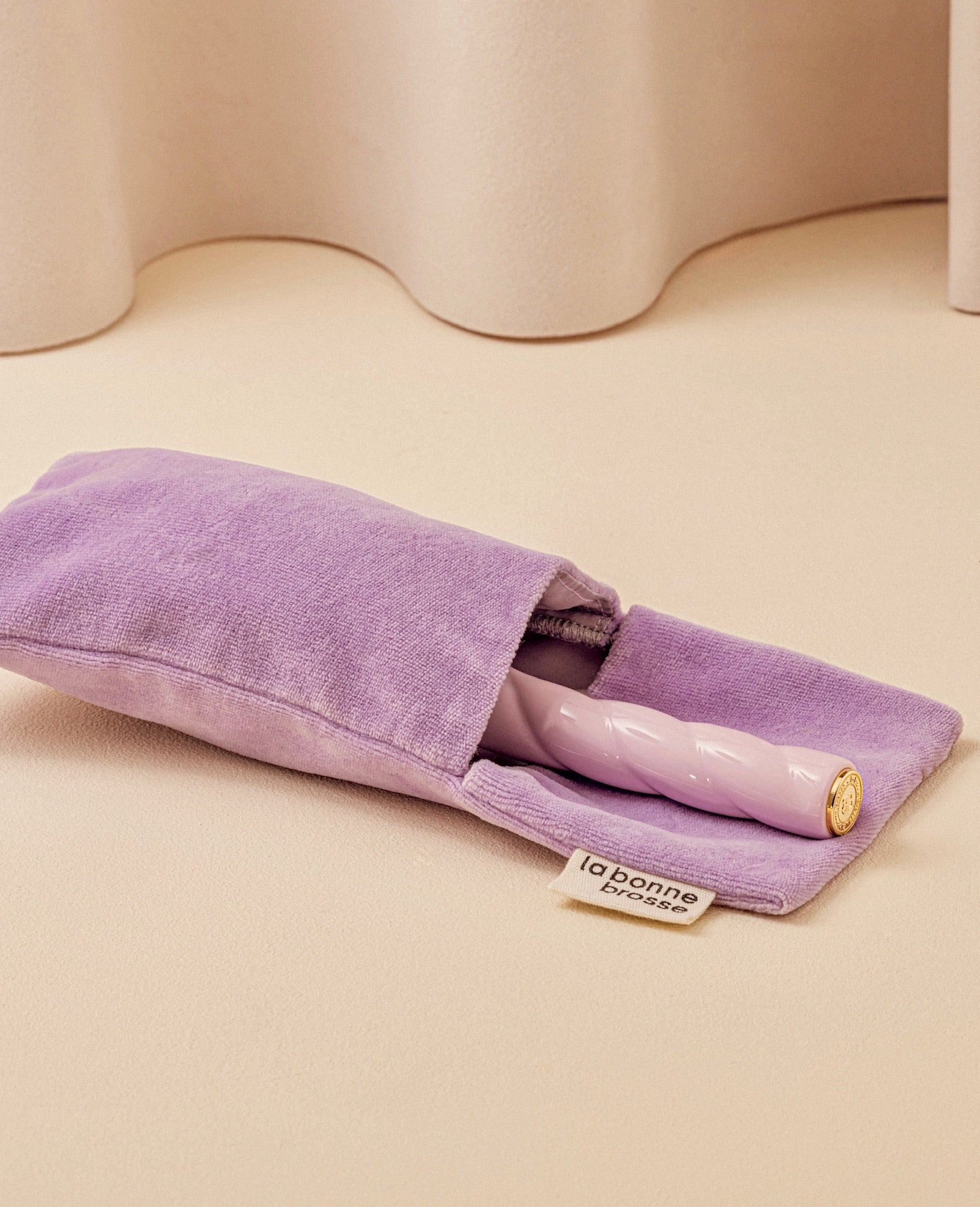 N.02 La Brosse Démêlante & Soin l'Indispensable Rose Lilas