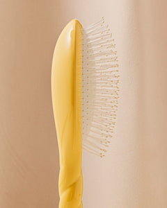 N.04 La Brosse Démêlante & Massante La Miracle Jaune Safran