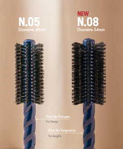 N.08 La Brosse Ronde Brushing Longueur & Mouvement Rouge Cerise